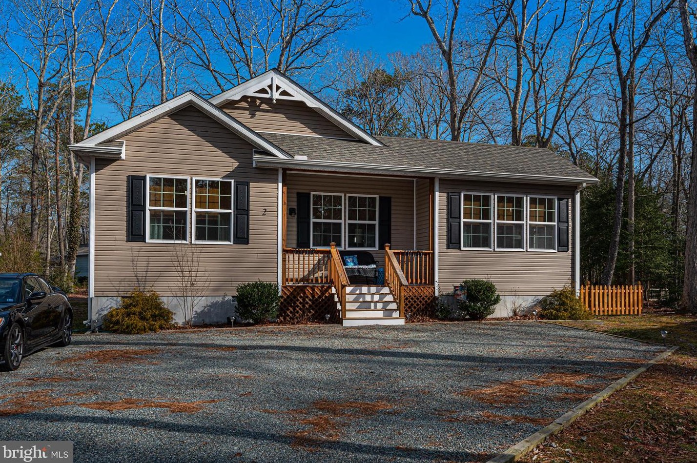 2 Rabbit Run Ln, Berlin, MD 21811-1838