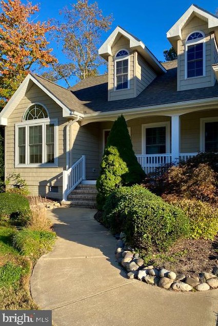 9408 Lake View Dr, Berlin, MD 21811-2731