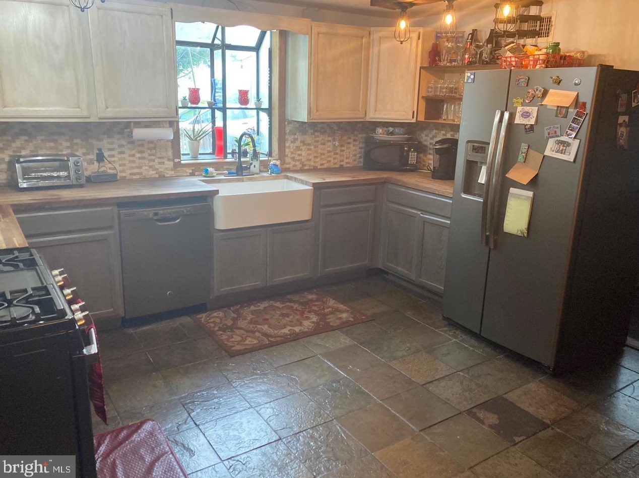 200 West St, Berlin, MD 21811-1455
