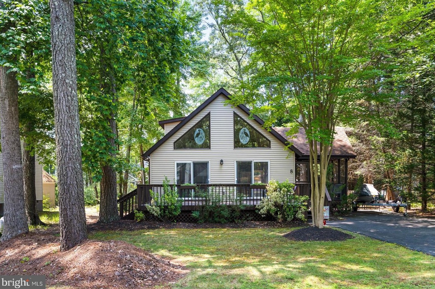8 Deerfield Ct, Berlin, MD 21811