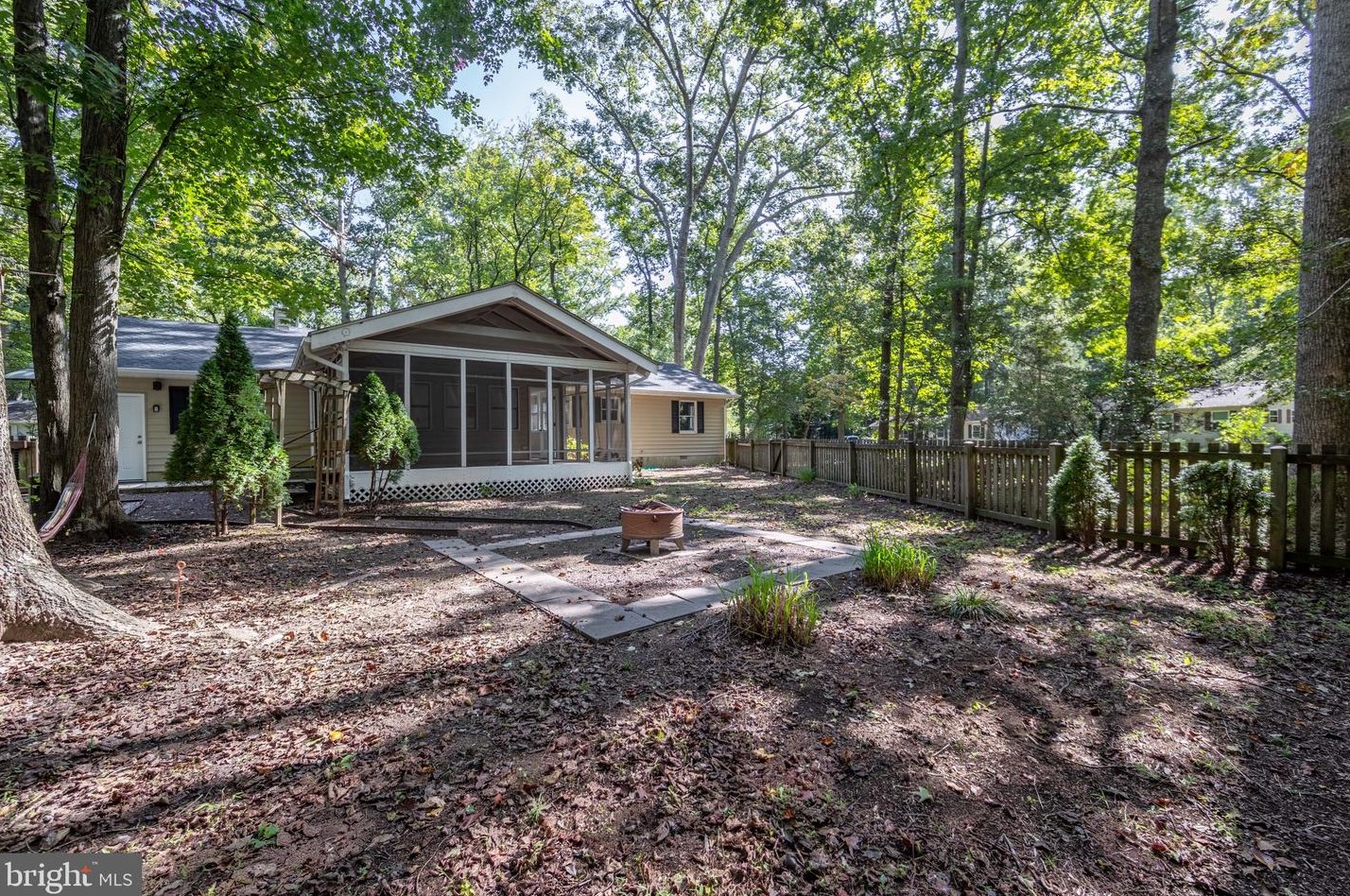 1 Bayou Ct, Berlin, MD 21811