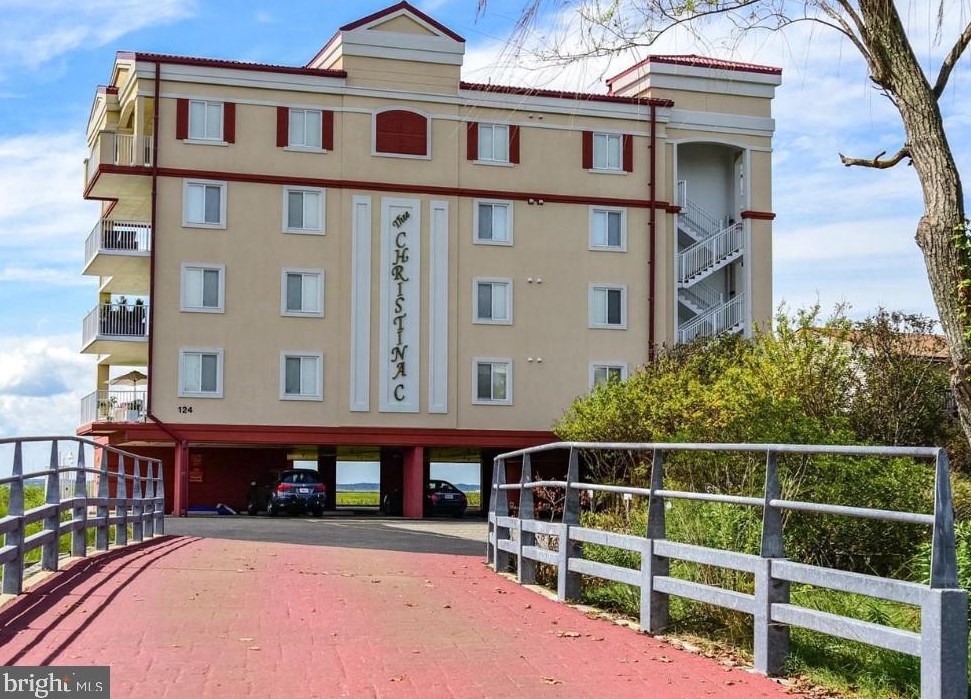 124 75th St #203, Ocean City, MD 21842