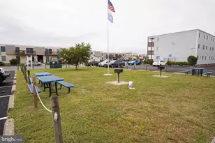 413 Robin Dr, Ocean City, MD 21842 - Photo 8