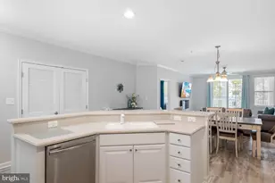 37 Fountain Dr W, Ocean City, MD 21842 - Photo 8