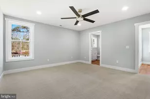 7921 East Side Rd, Chincoteague Island, VA 23336 - Photo 22