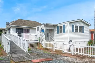 8254 Sea Breeze Dr, Chincoteague Island, VA 23336 - Photo 2