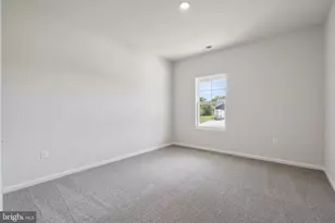 105 Fairfield Dr, Staunton, VA 24401 - Photo 12