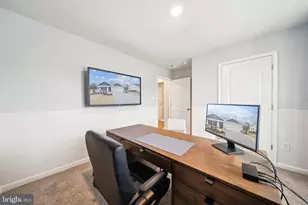 261 Heather Ln, Staunton, VA 24401 - Photo 4