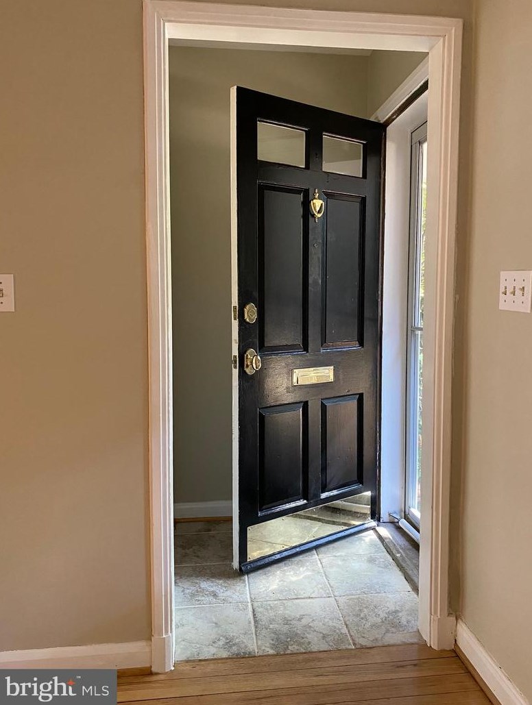 3147 S Stafford St, Arlington, VA 22206