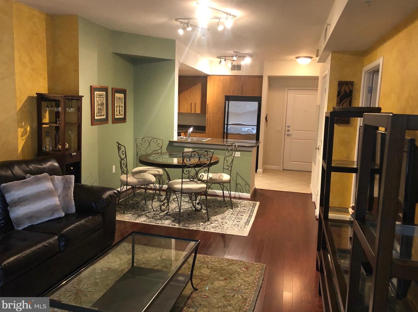 1021 N Garfield St #218, Arlington, VA 22201