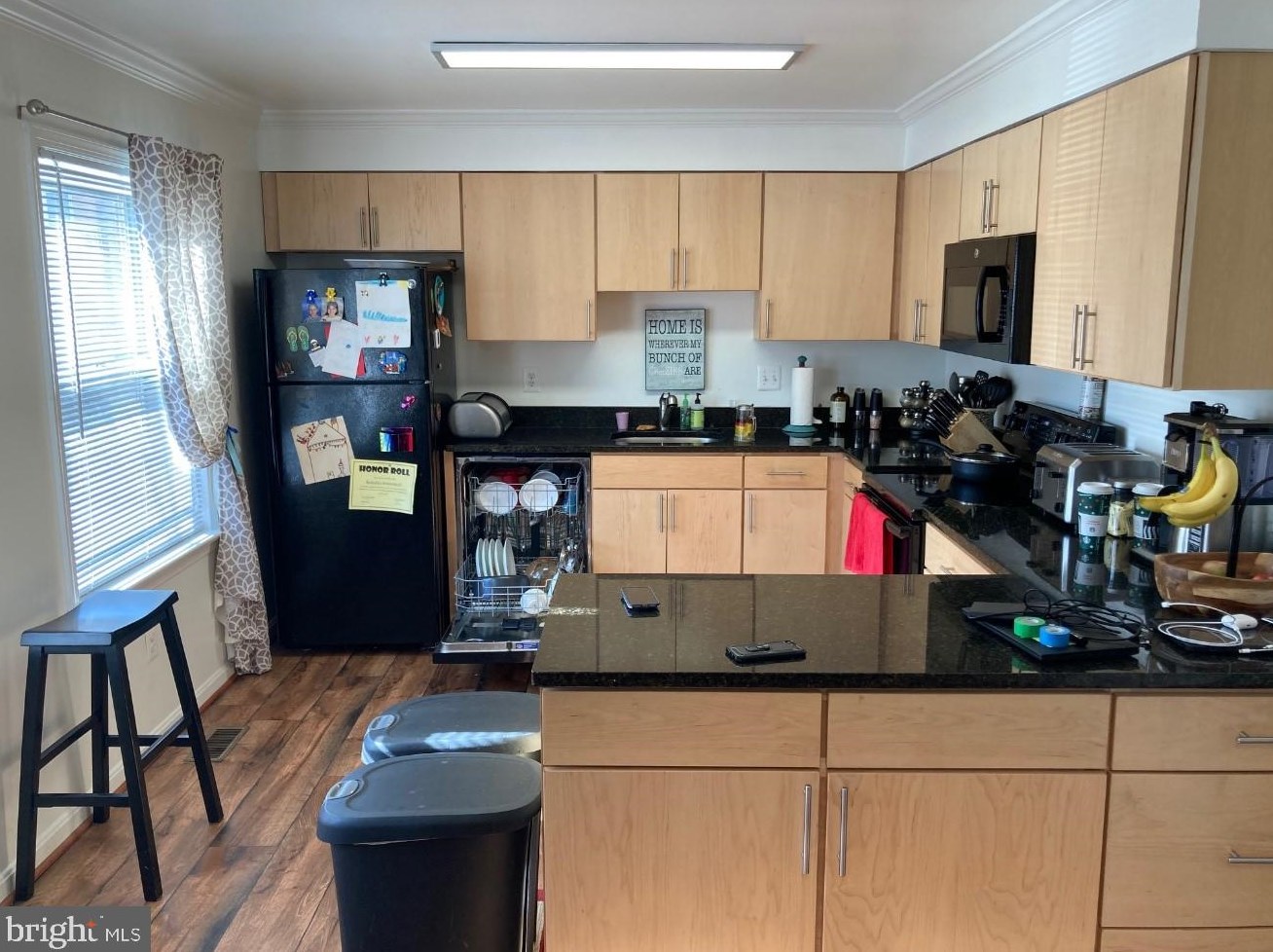 2355 9th St S, Arlington, VA 22201