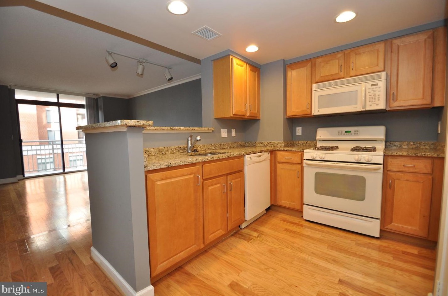 1205 N Garfield St #610, Arlington, VA 22201
