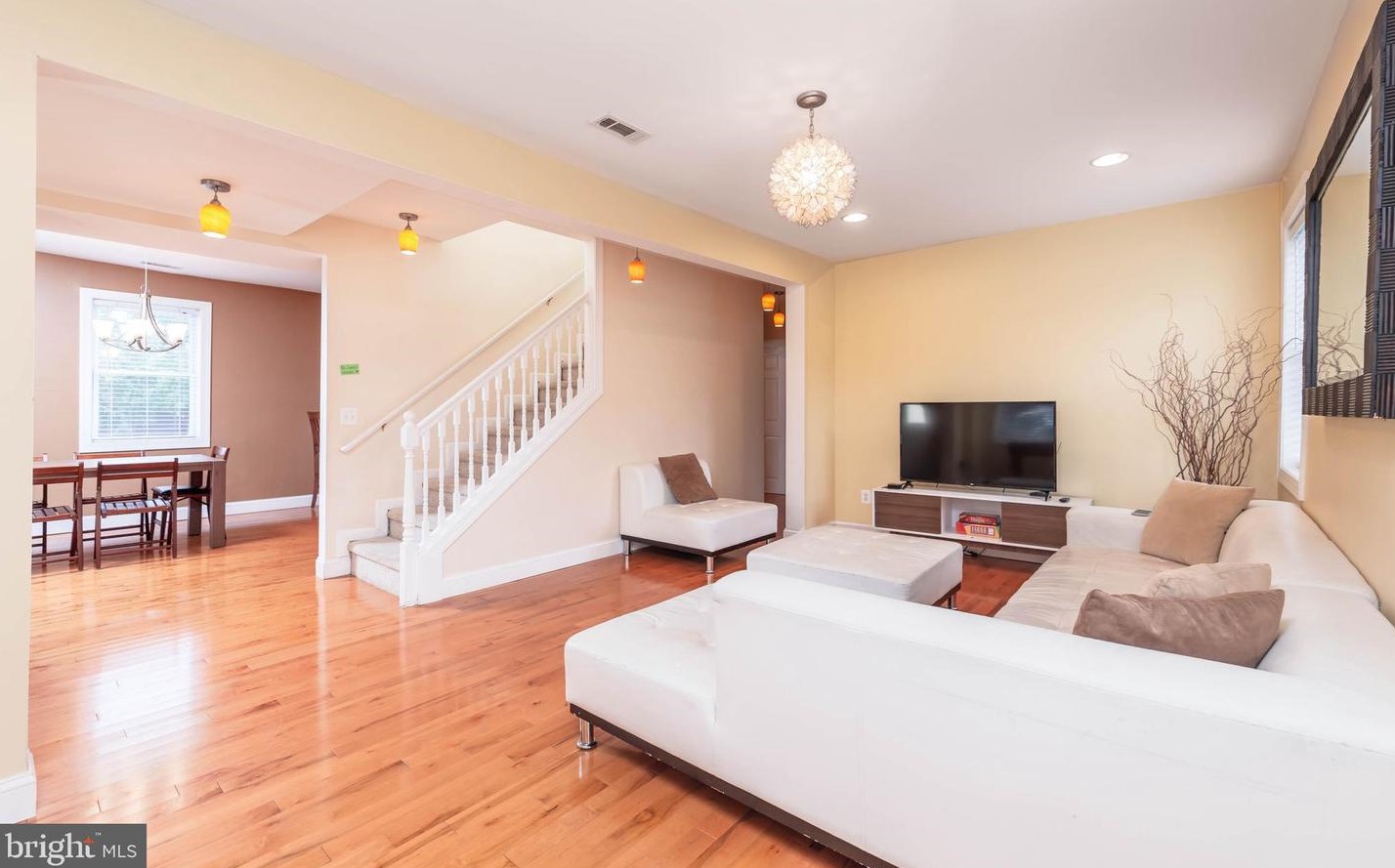 1946 S Lowell St, Arlington, VA 22204