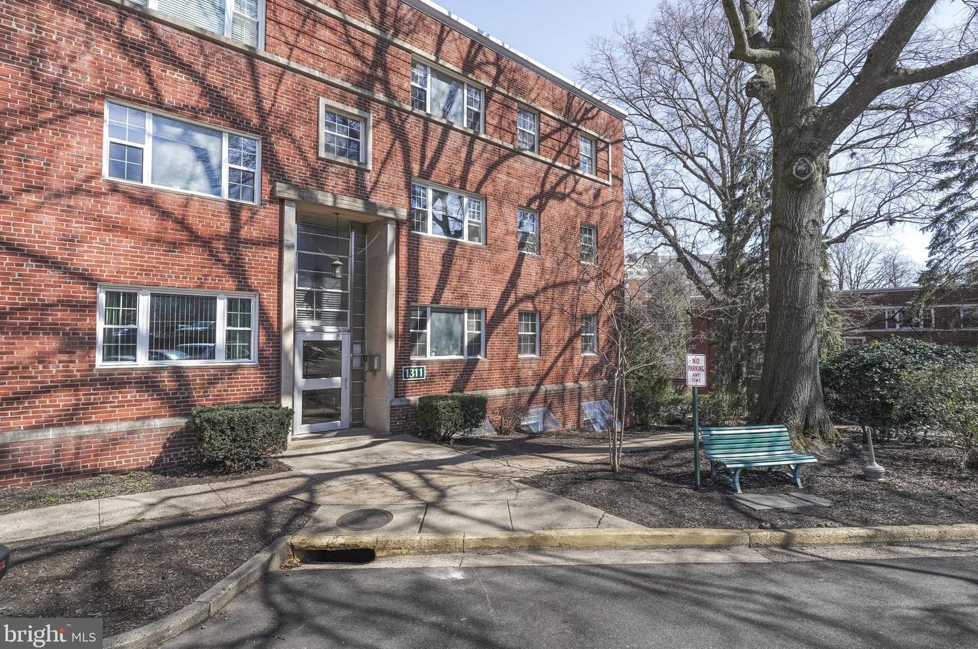 1311 Ode St, Arlington, VA 22209-3438