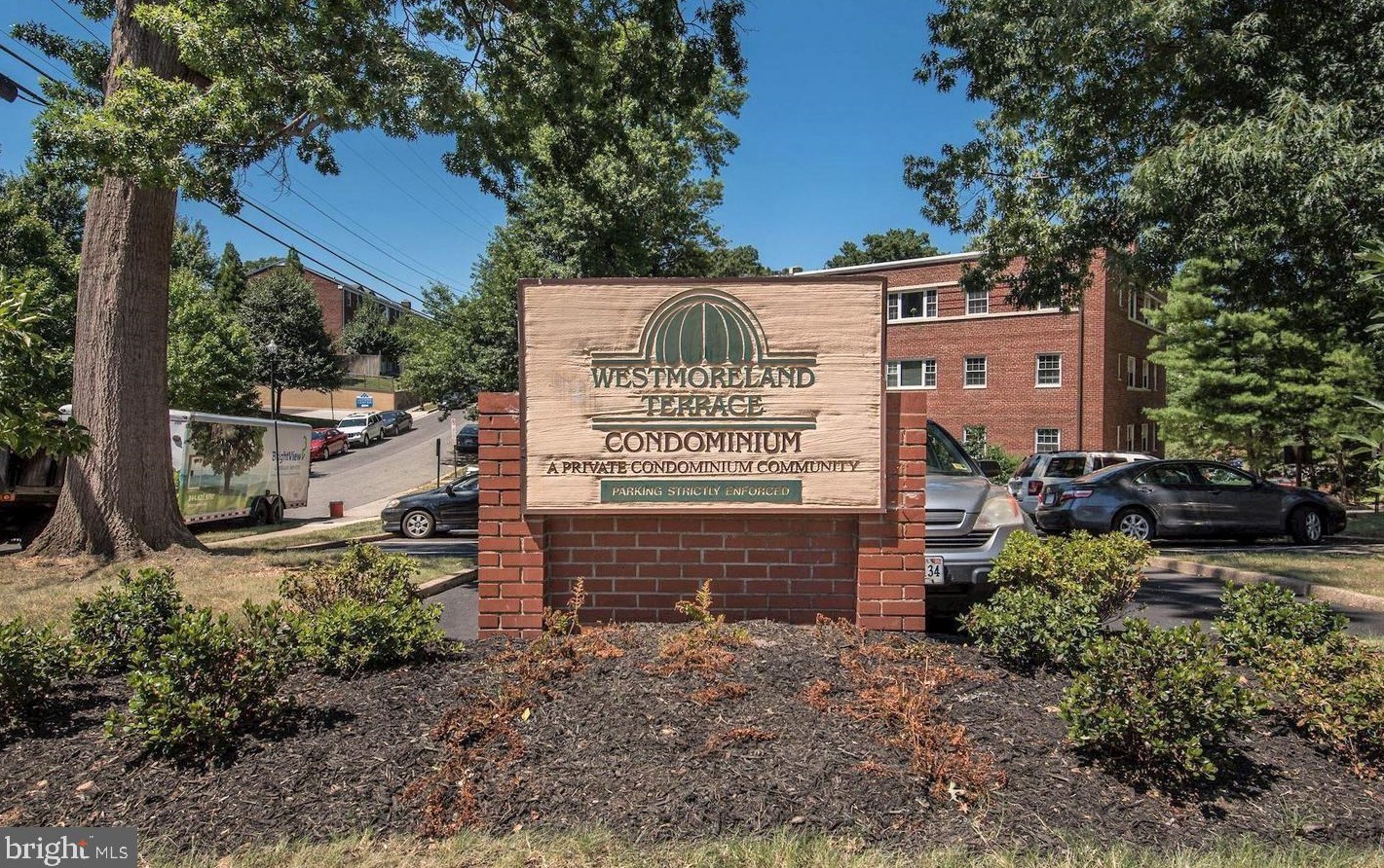 1336 N Ode St #17, Arlington, VA 22209