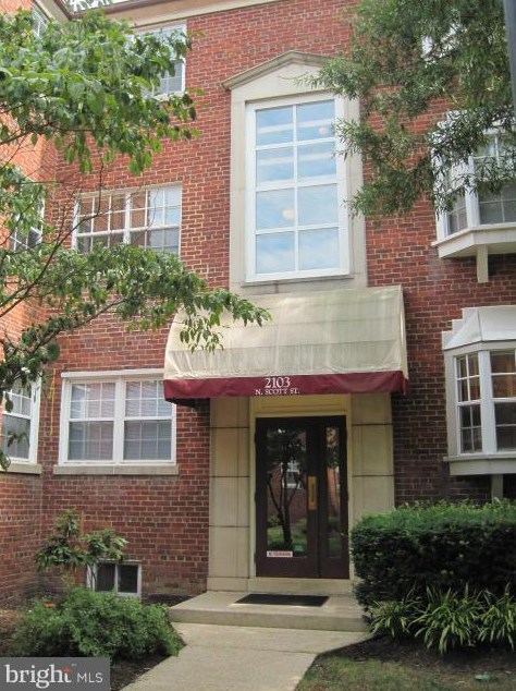 2103 N Scott St #86, Arlington, VA 22209