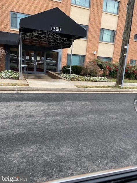 1300 S Arlington Ridge Rd #315, Arlington, VA 22202