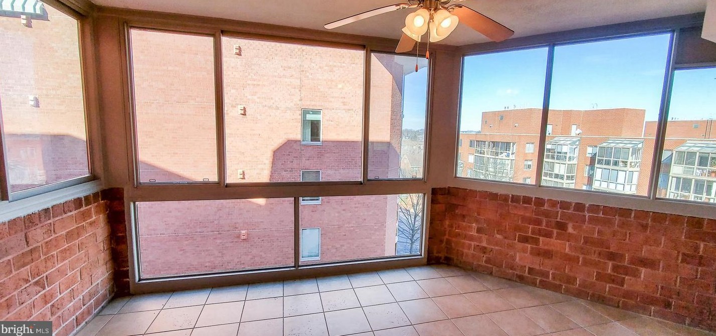 1001 N Vermont St Apt 811, Arlington, VA 22201