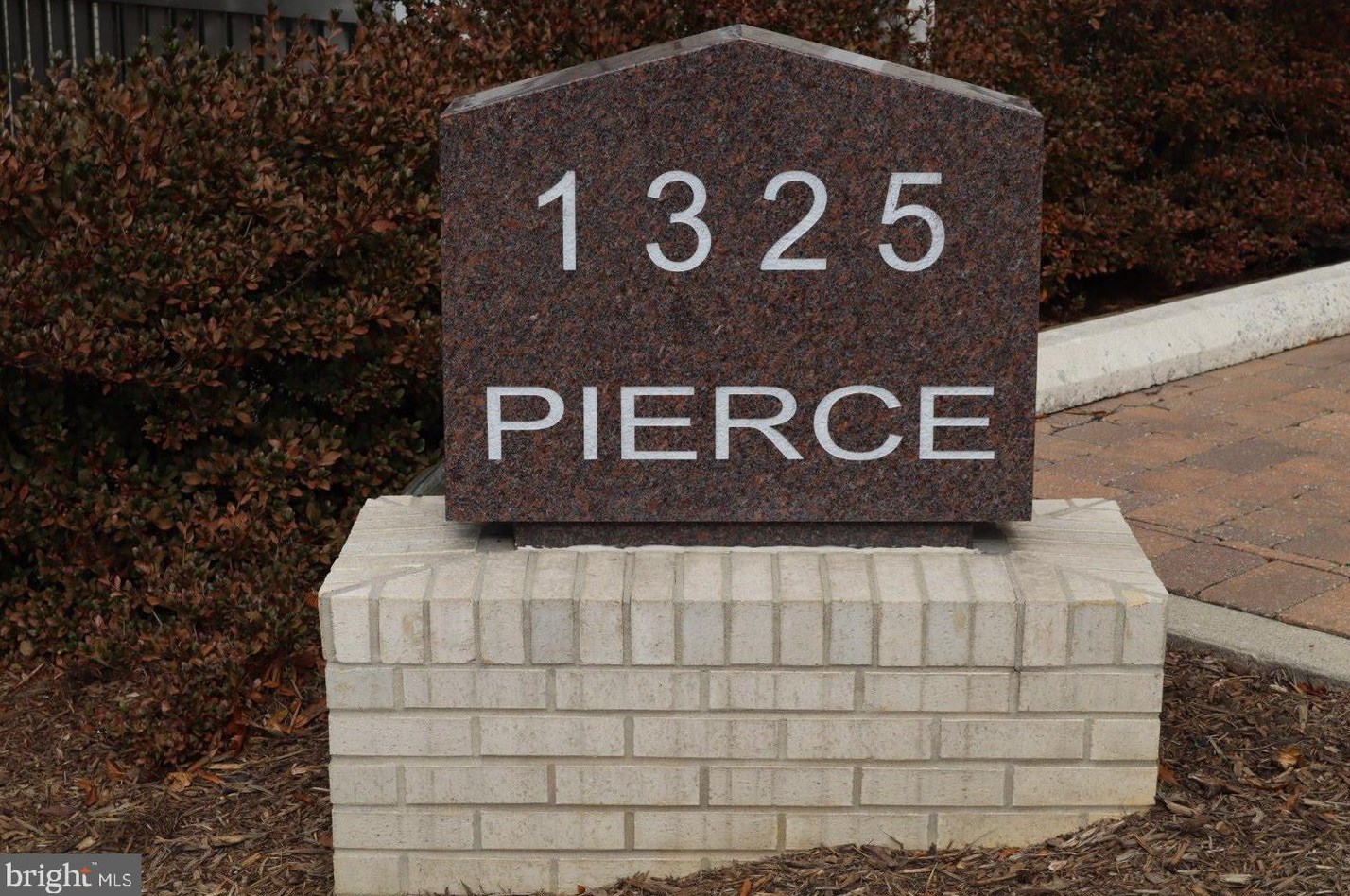 1325 N Pierce St #303, Arlington, VA 22209