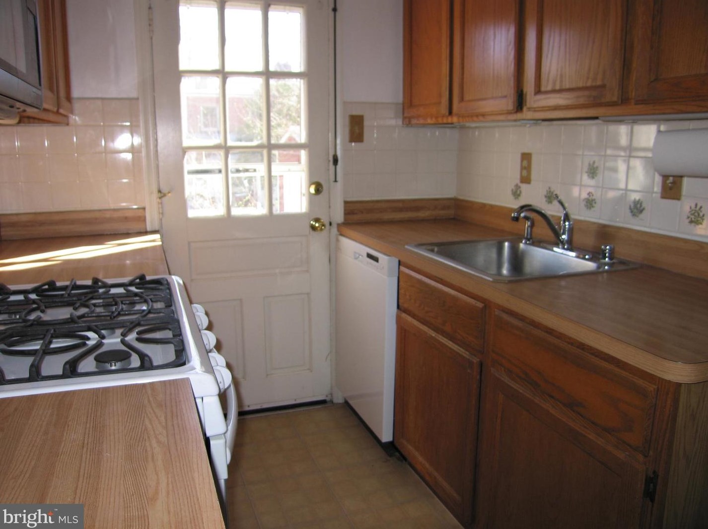 1055 Nelson St, Arlington VA  22201-4510 exterior