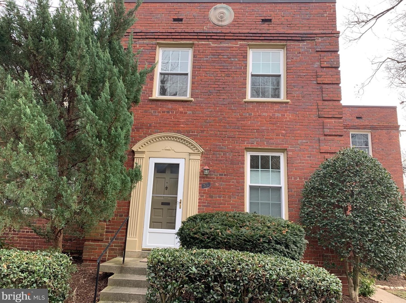 1200 S Barton St #312, Arlington, VA 22204
