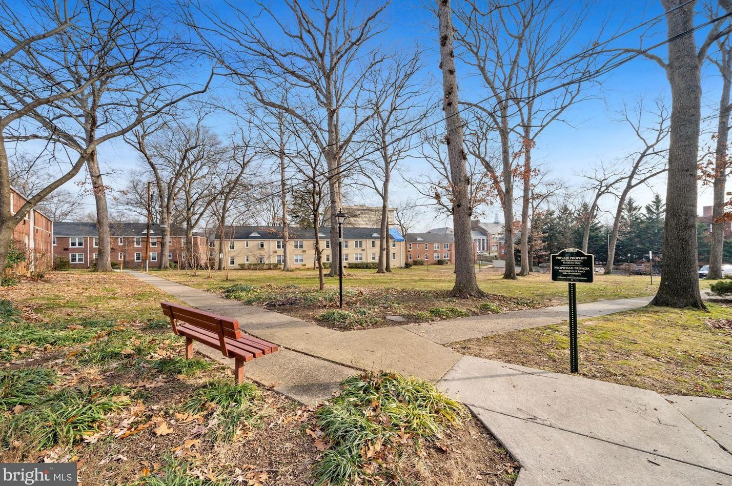 211 N Trenton St #211-3, Arlington, VA