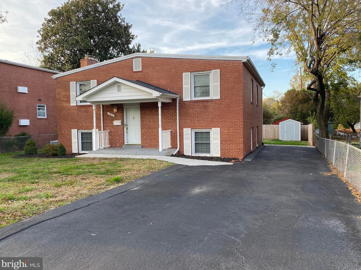 4517 N Carlin Springs Rd, Arlington, VA 22203