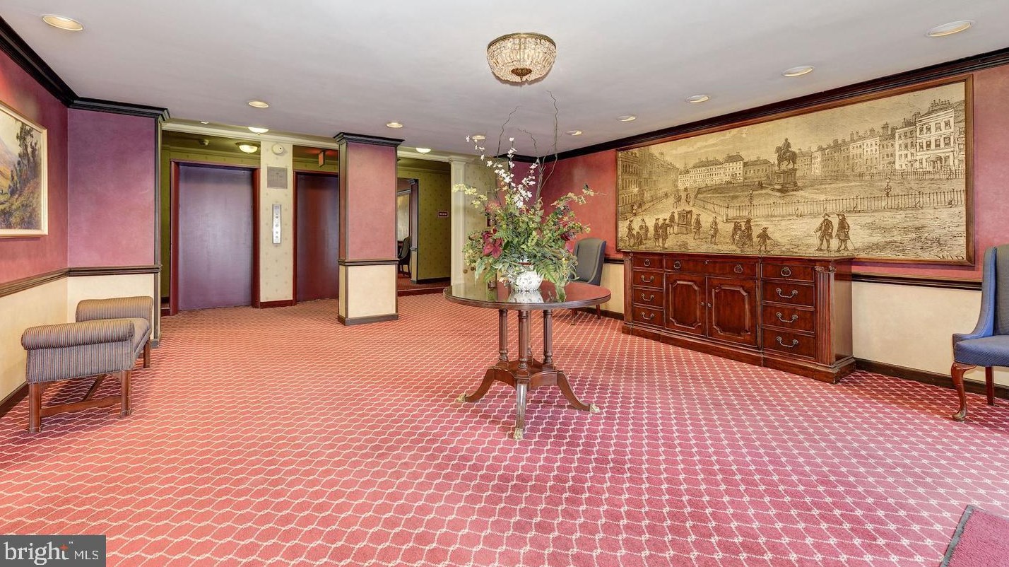 1200 S Arlington Ridge Rd #505, Arlington, VA 22202