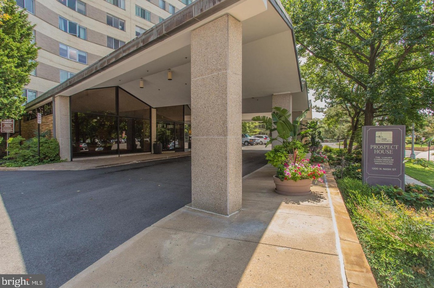 1200 N Nash St #1105, Arlington, VA 22209