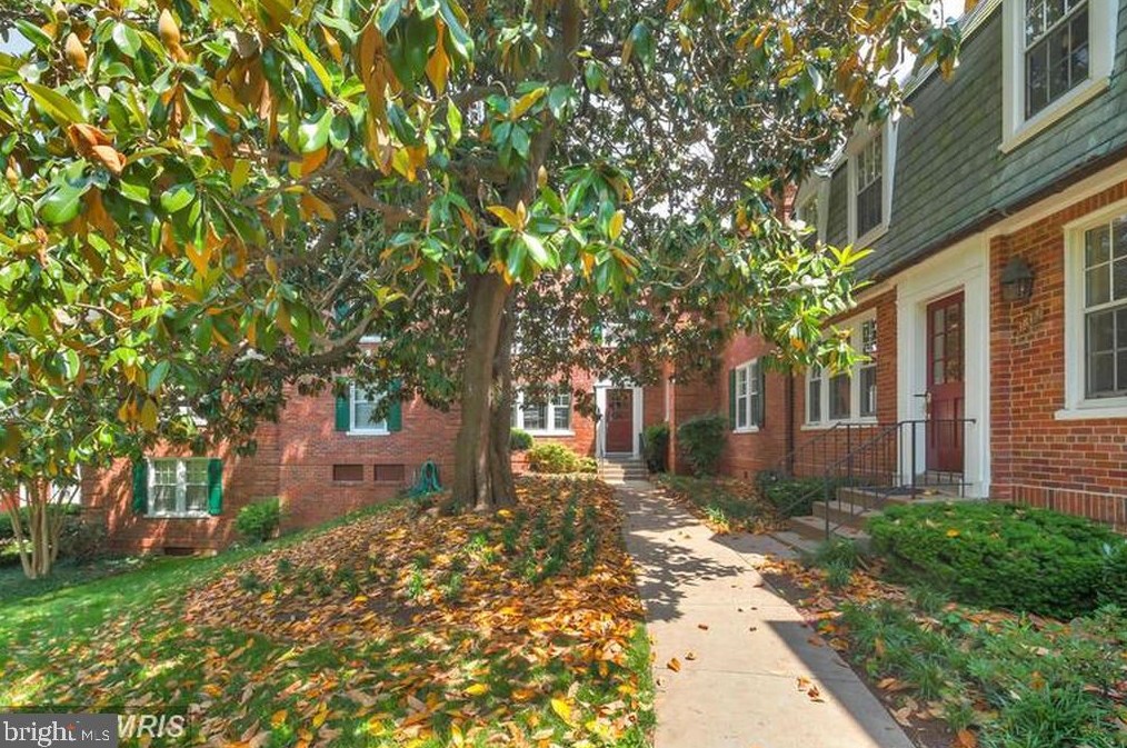 1817 N Rhodes St #4-261, Arlington, VA