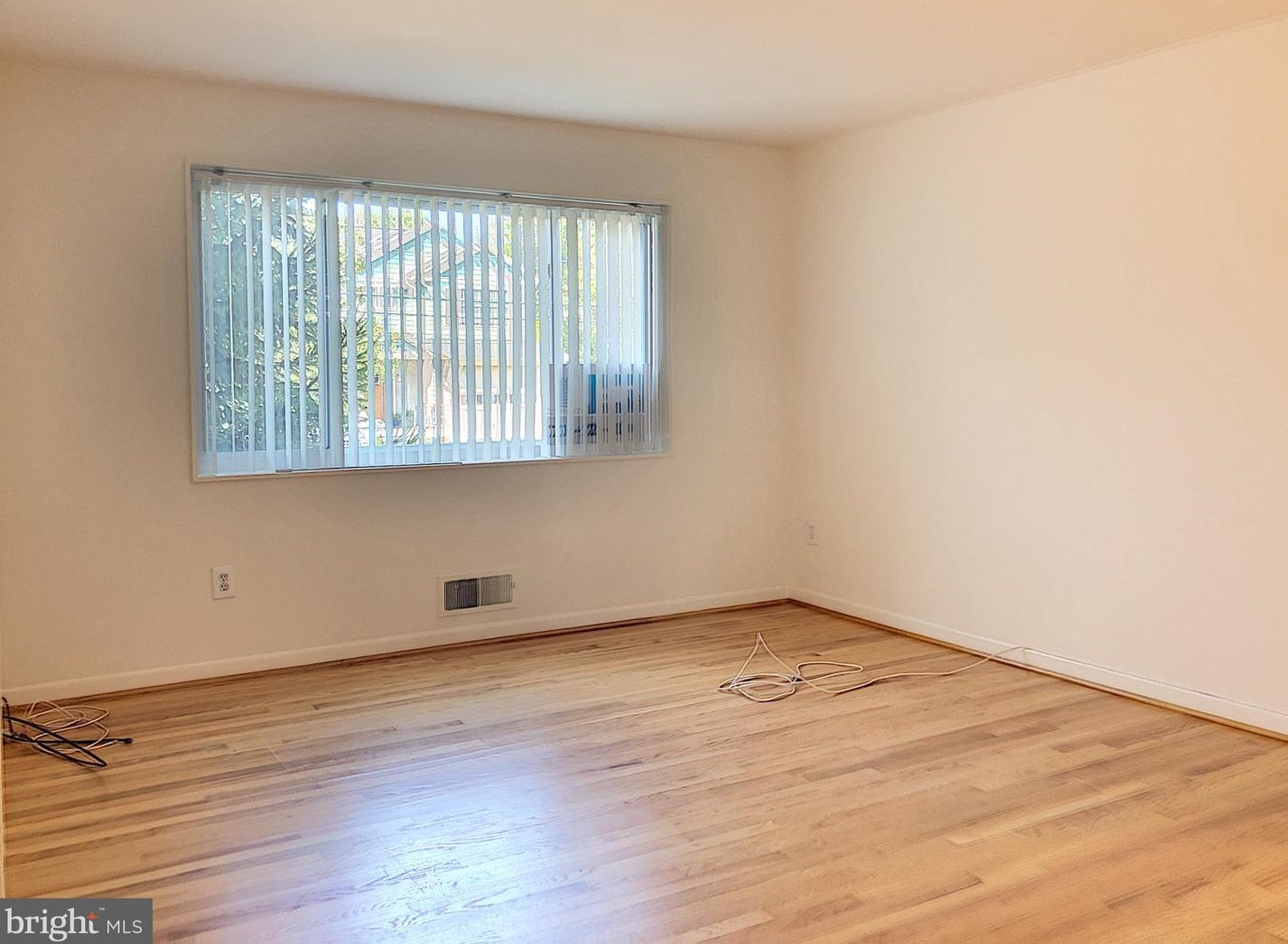 911 N Barton St, Arlington, VA 22204