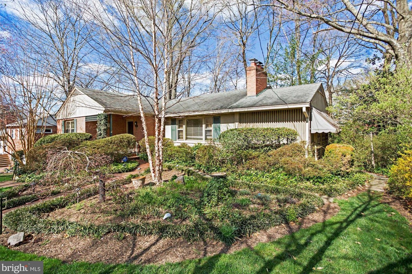 4007 Stuart St, Arlington, VA 22207-4659