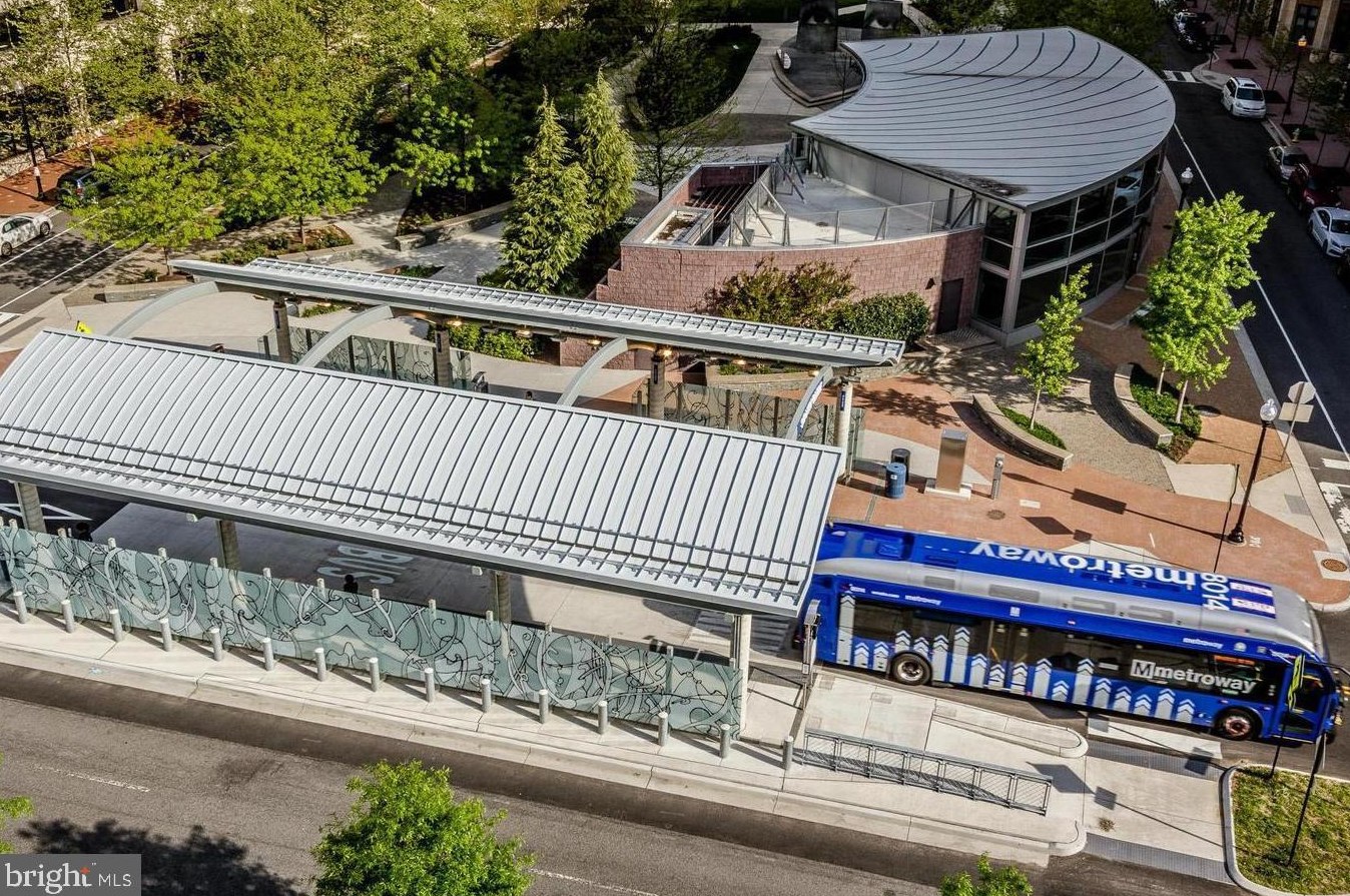 3600 Glebe Rd, Arlington VA  22207-4317 exterior