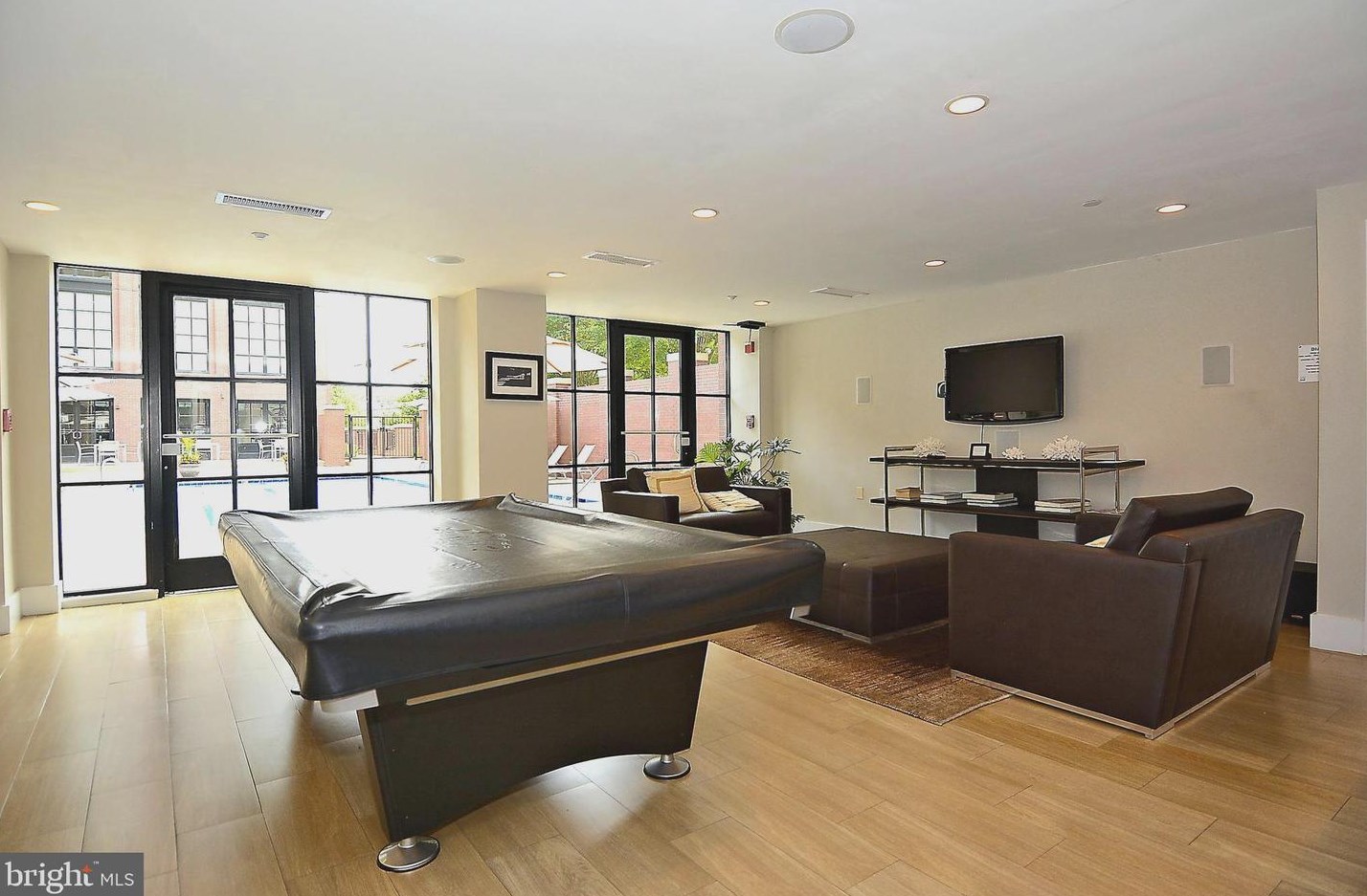1615 Queen St, Arlington VA  22209-2801 exterior