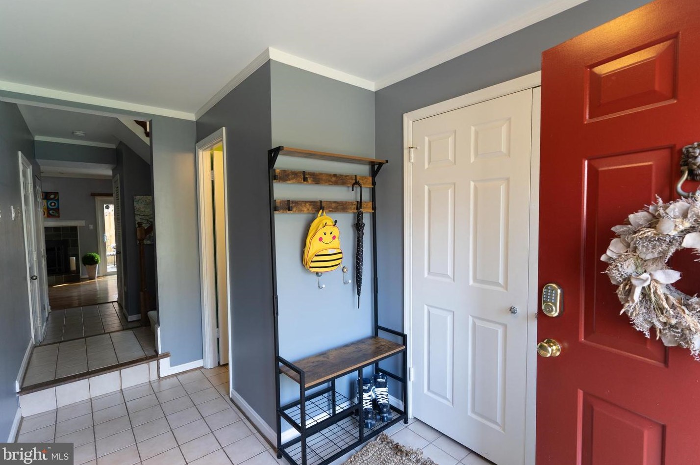 17 Montague St, Arlington, VA 22203-1001