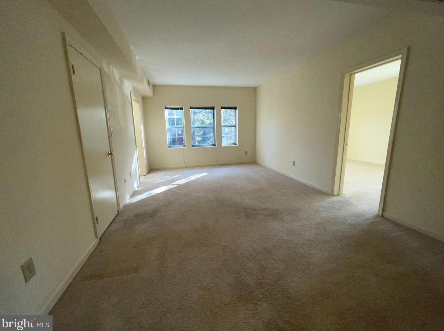 1735 N Rhodes St #239, Arlington, VA 22201