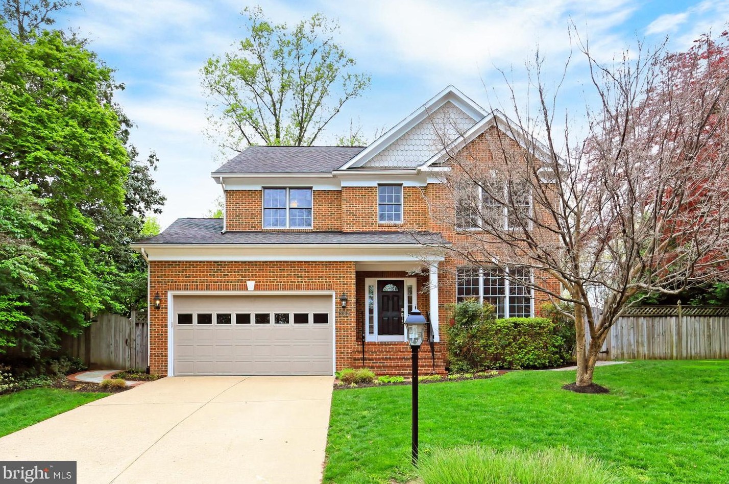2312 Richmond St, Arlington, VA 22207-3947