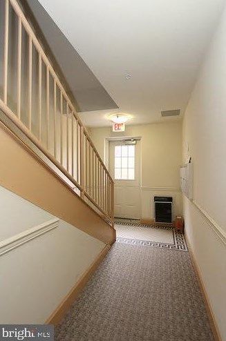 231 N Thomas St #104, Arlington, VA 22203
