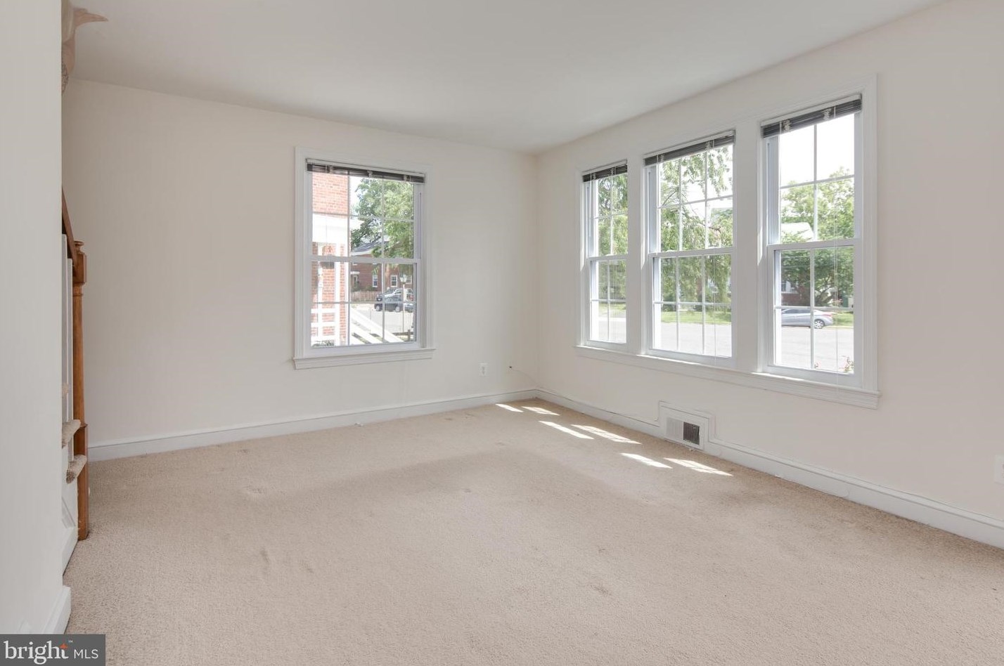 2616 Uhle St, Arlington VA  22206-2915 exterior