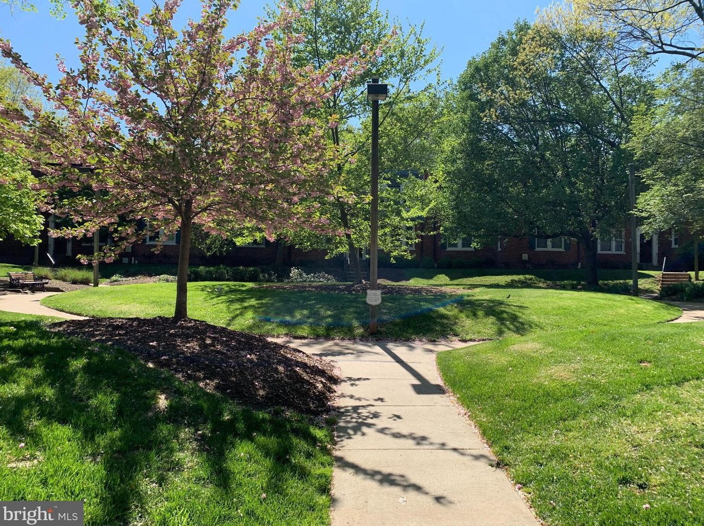 1752 N Rhodes St #6-325, Arlington, VA