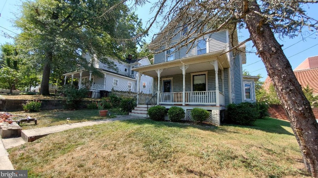 2022 N Monroe St, Arlington, VA 22207
