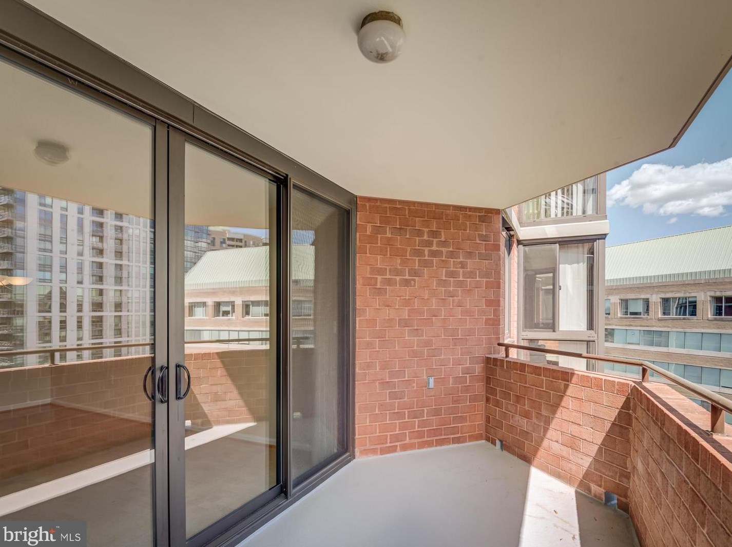 1001 N Randolph St #912, Arlington, VA 22201