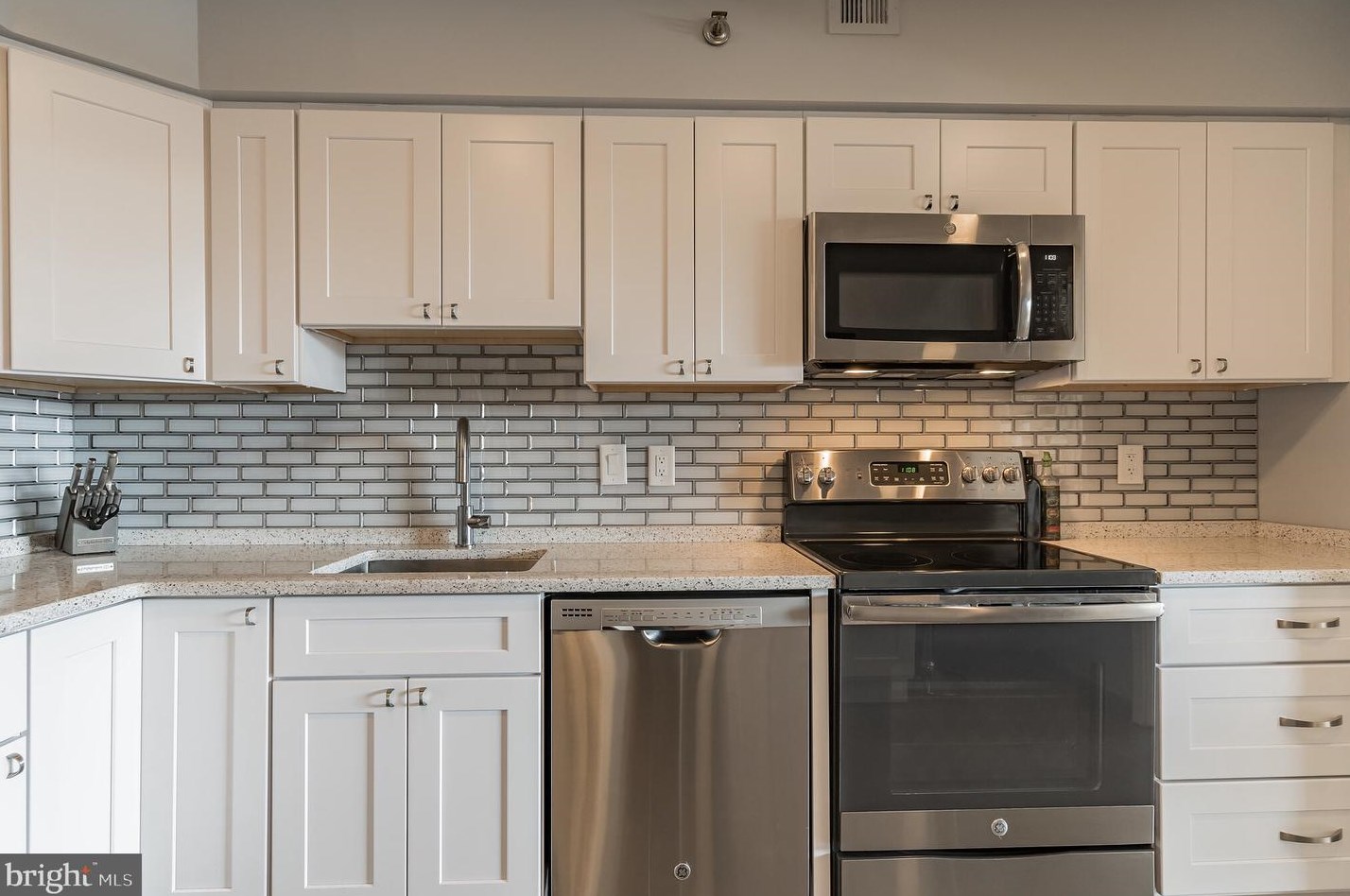 1805 Crystal Dr #407s, Arlington, VA