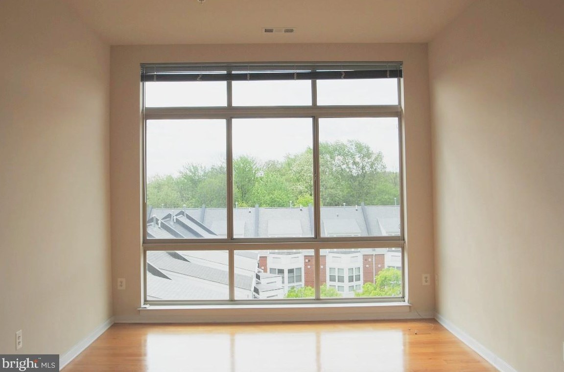 2200 N Westmoreland St #327, Arlington, VA 22213