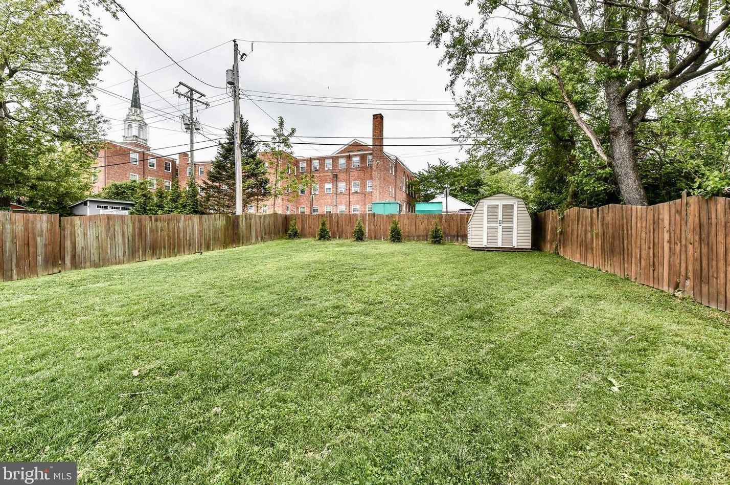 1128 N Kentucky St, Arlington, VA 22205