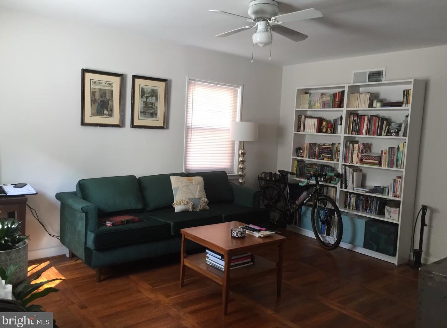 909 S Irving St, Arlington, VA 22201