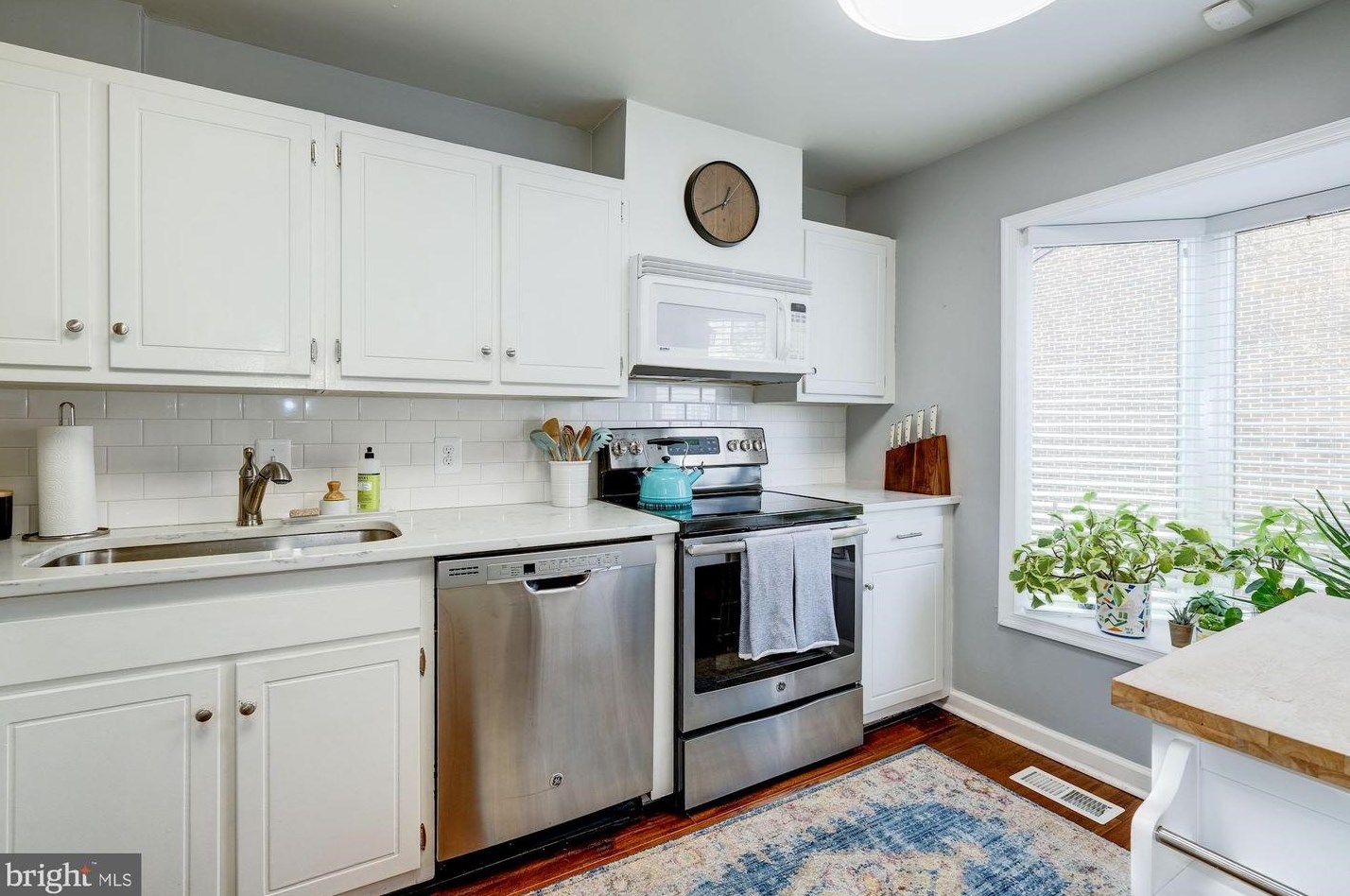 973 Taylor St, Arlington VA  22203-1856 exterior