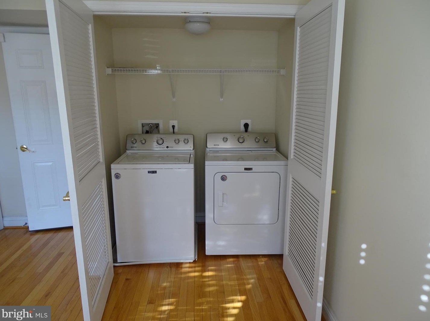 961 Randolph St, Arlington VA  22204-1564 exterior