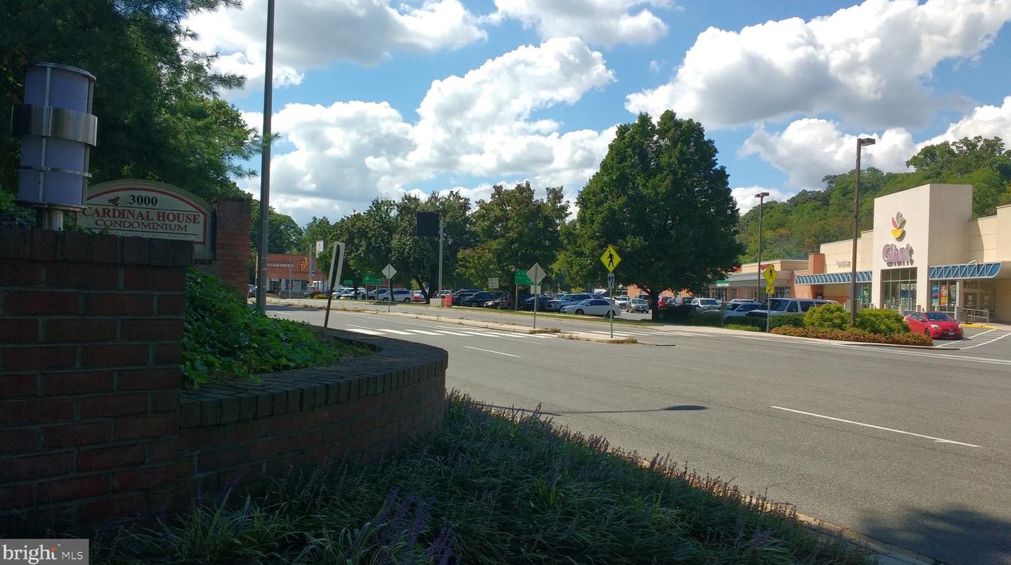 3000 Spout Run Pkwy #b608, Arlington, VA 22201