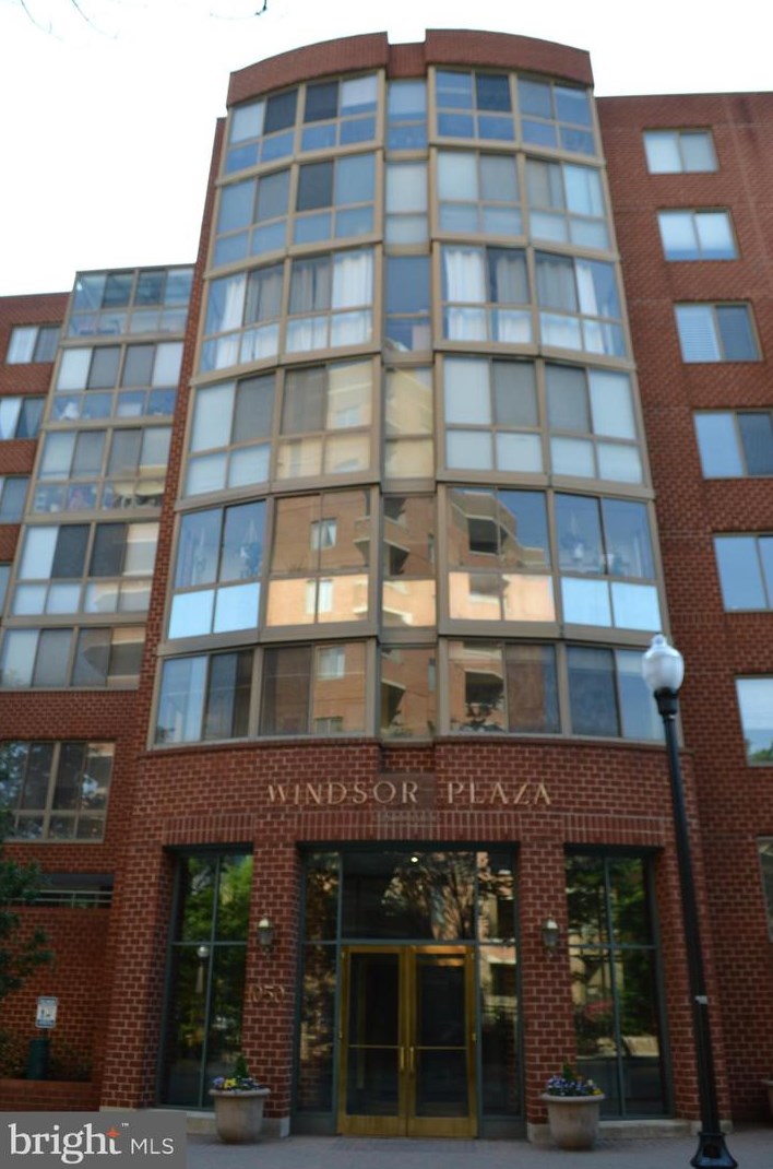 1050 N Taylor St #1-505, Arlington, VA